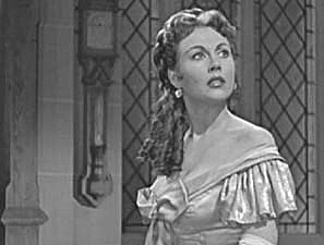 Caminando por las pobres calles de Milán se encuentran con una niña huérfana, Elizabeth Levenza, la cual adoptan