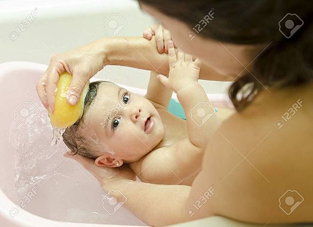 when my aunt bathes me