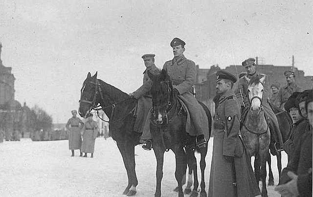 «Алексеевская организация» официально стала называться «Добровольческая армия» (до марта 1920 г.), генерал Л. Г. Корнилов