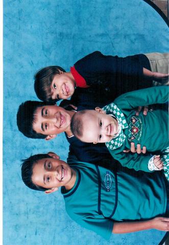 I met my cousins and Andres Felipe Juan Camilo