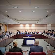 EL FASB ESTA ESTABLECIDO