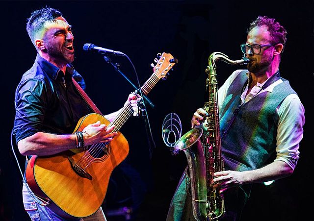 Grote woorden- korte metten piepschuim