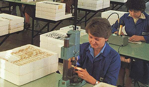 Primo occhiale finito marcato Luxottica