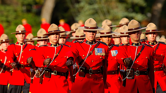 Turbans can be worn as part of an RCMP uniform.