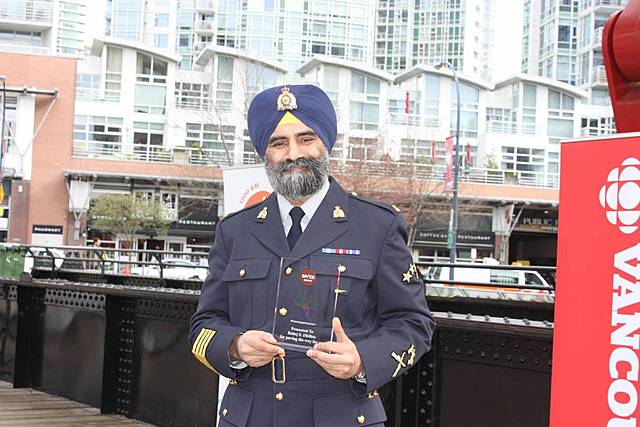 Supreme Court determines that turbans can be worn with the RCMP uniform – reasonable accommodation