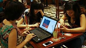 VIETNAM PROHÍBE HABLAR DE POLÍTICA EN INTERNET