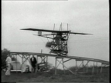 Aparición de los aviones propulsados por helice