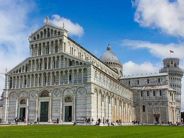 Piazza del Duomo in Pisa