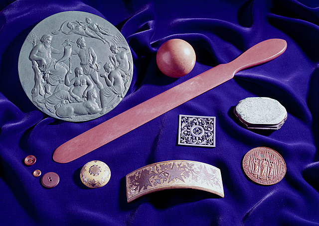 Nitrato de celulose por Alexander Parkes- 1º plástico do mundo