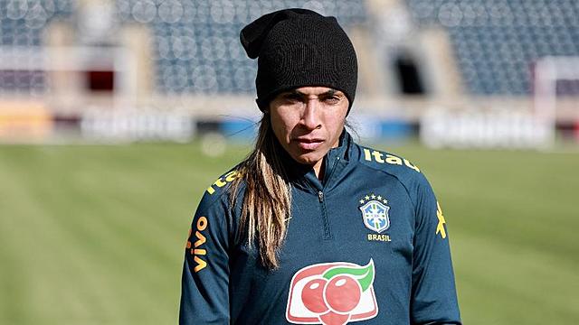 Vadão confirma Marta fora da estreia do Brasil na Copa do Mundo