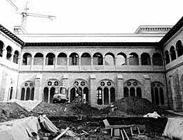 She went to the San Sebastián's Dominican Convent.