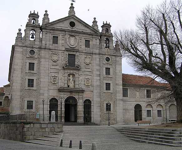Funda su primer convento