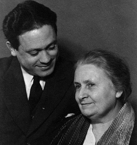 Maria and her son Mario moved to the United States