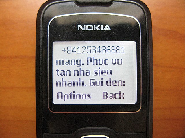 First Phone With Internet-Nokia 9000