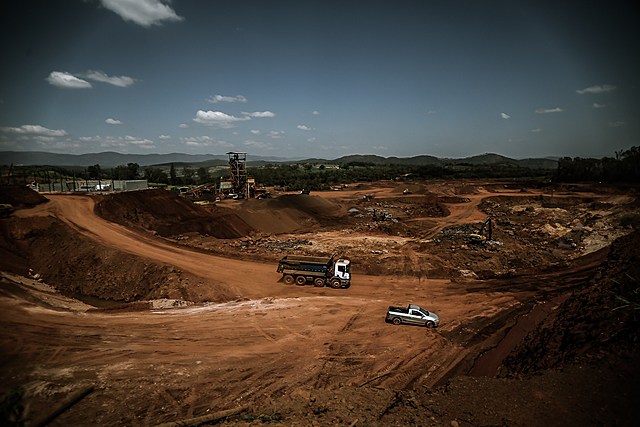 Congresso atrasa investigação