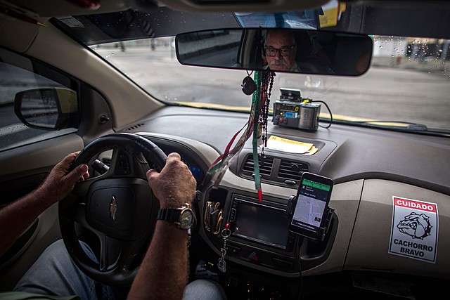 Racismo: Uber é condenada a indenizar cliente chamada de 'macaca' por motorista