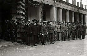 BESTE ALTZATXE MILITAR