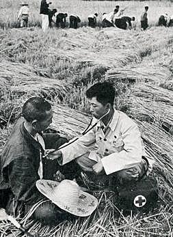 Precursores de la APS: Los Medicos descalzos