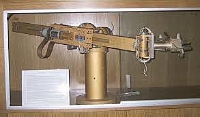 El "Standford Arm'', un pequeño brazo de robot de accionamiento eléctrico, se desarrolló en la Standford University.