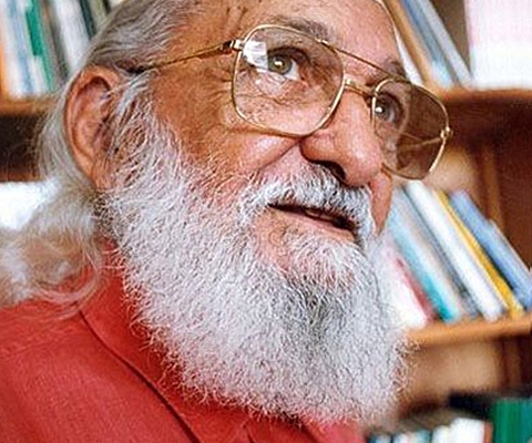 PAULO FREIRE