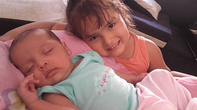 NACE MI TERCERA HERMANA