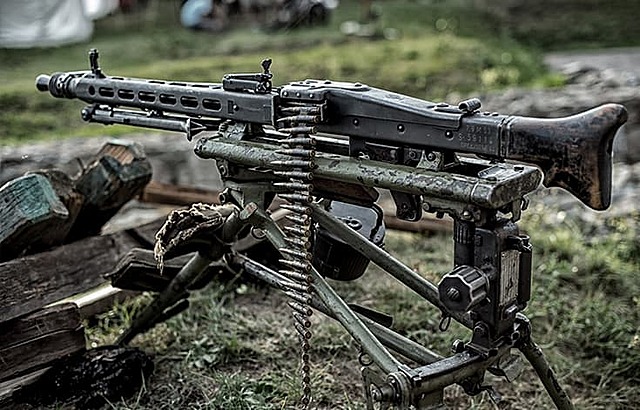 Metralhadora MG 42