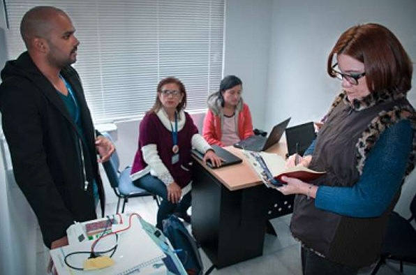 Apertura de programas posgraduales de la ECR, evaluada por pares académicas