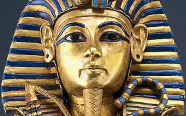 1300 BC King Tutankhamun