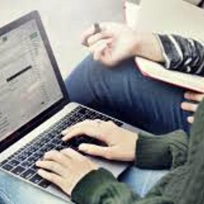 Timeline: Evolución del Internet en la Educación