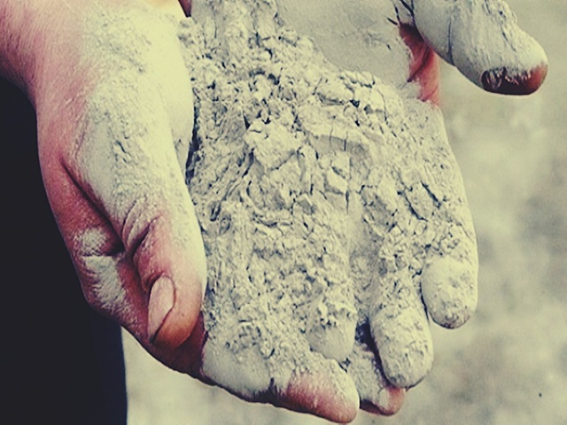 INVENCIÓN DEL PRIMER CEMENTO HIDRÁULICO