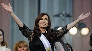 CFK, Primera presidenta elegida