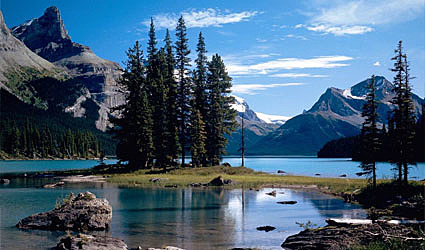 Se declara el año mundial del Ecoturismo celebrada en Canadá