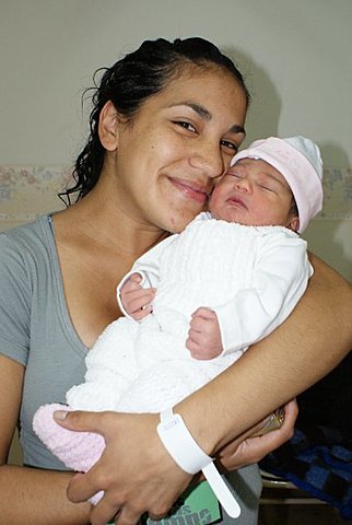 MAMÁ PRIMERIZA Y SOLTERA