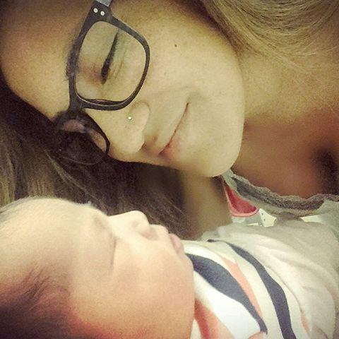 NACIMIENTO DE LOLA ÁFRICA