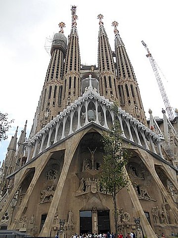 Templo Expiatorio de la Sagrada Familia - Antoni Gaudí