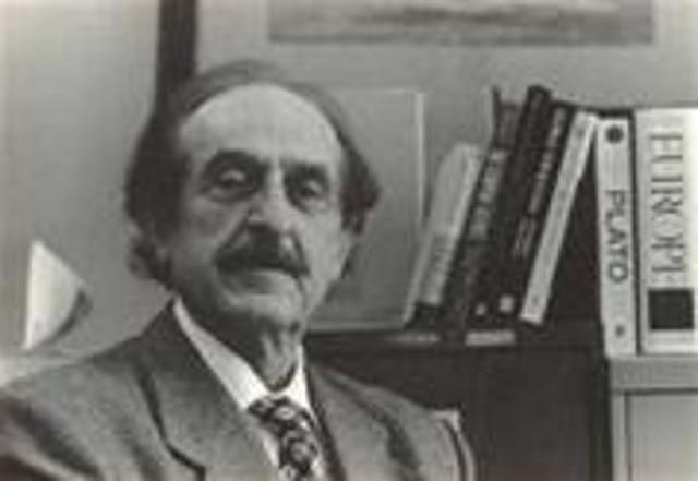 Andres Cazamia. Enfoque comparativo funcional