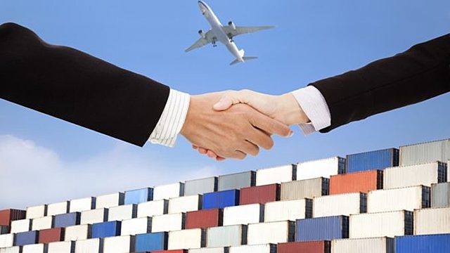 Se da el proceso de apertura de mercados con la reforma al sistema monetario