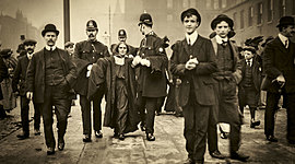 Timeline: Los Feminismos a través de la Historia.- Las tres Olas