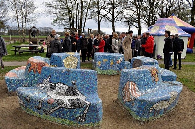 Gaudi bankjes Bornerbroek