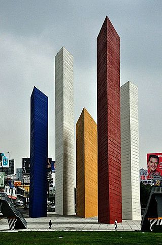 Torres de Satélite - Luis Barragán - Ciudad Satélite, CDMX