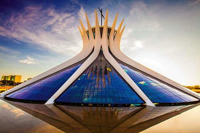 Catedral de Brasilia - Oscar Niemeyer - Brasilia, Brasil