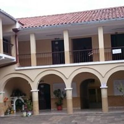 Timeline: JULIO QUEZADA RENDÓN "BODAS DE ORO"