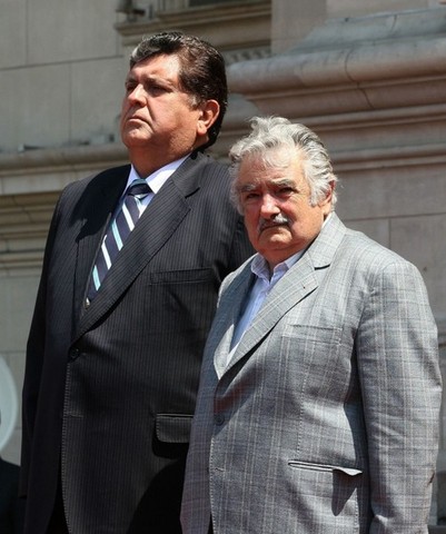 Mujica visita Perú.