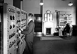 La BBC británica inauguró la radio en el ámbito de la enseñanza