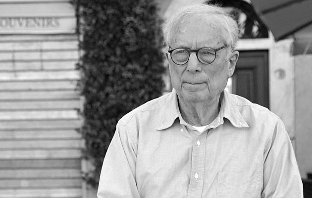 Nace Robert Venturi en Filadelfia, Pensilvania, EE.UU.