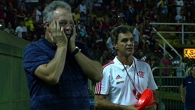 Em noite de estreias, Dourado faz de bicicleta, mas Fla empata com Resende