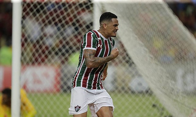 Fluminense bate Flamengo nos acréscimos e vai à final da Taça Guanabara