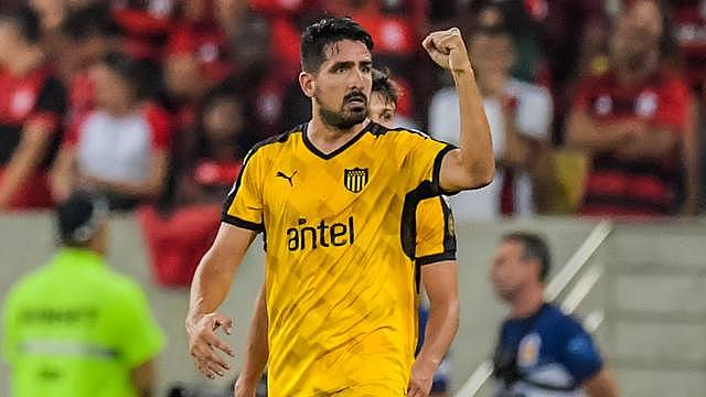 Gabigol é expulso, Flamengo leva gol no fim e perde jogo e liderança para o Peñarol