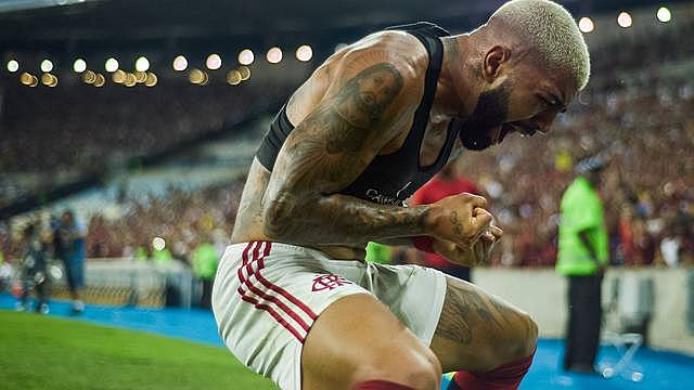 Gabigol marca, Flamengo segura empate com o Fluminense e garante vaga na final