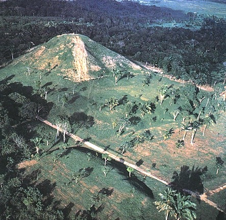 Great Pyramid and Plaza, La Venta
